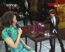 刘谦失手视频,2012春晚彩排刘谦失手
